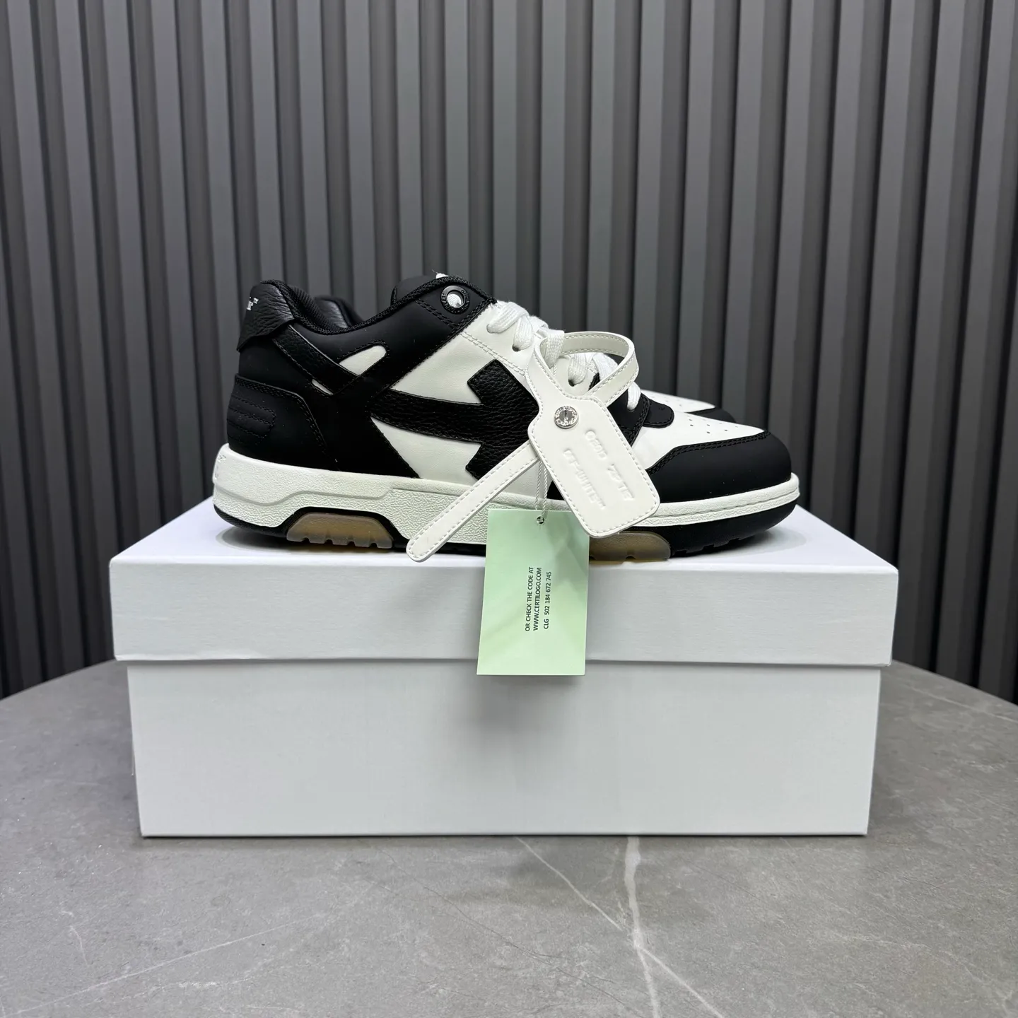 P620 OFF WHITE⚡️Couple model⚡️35-40 women’s model 39-46 men’s model